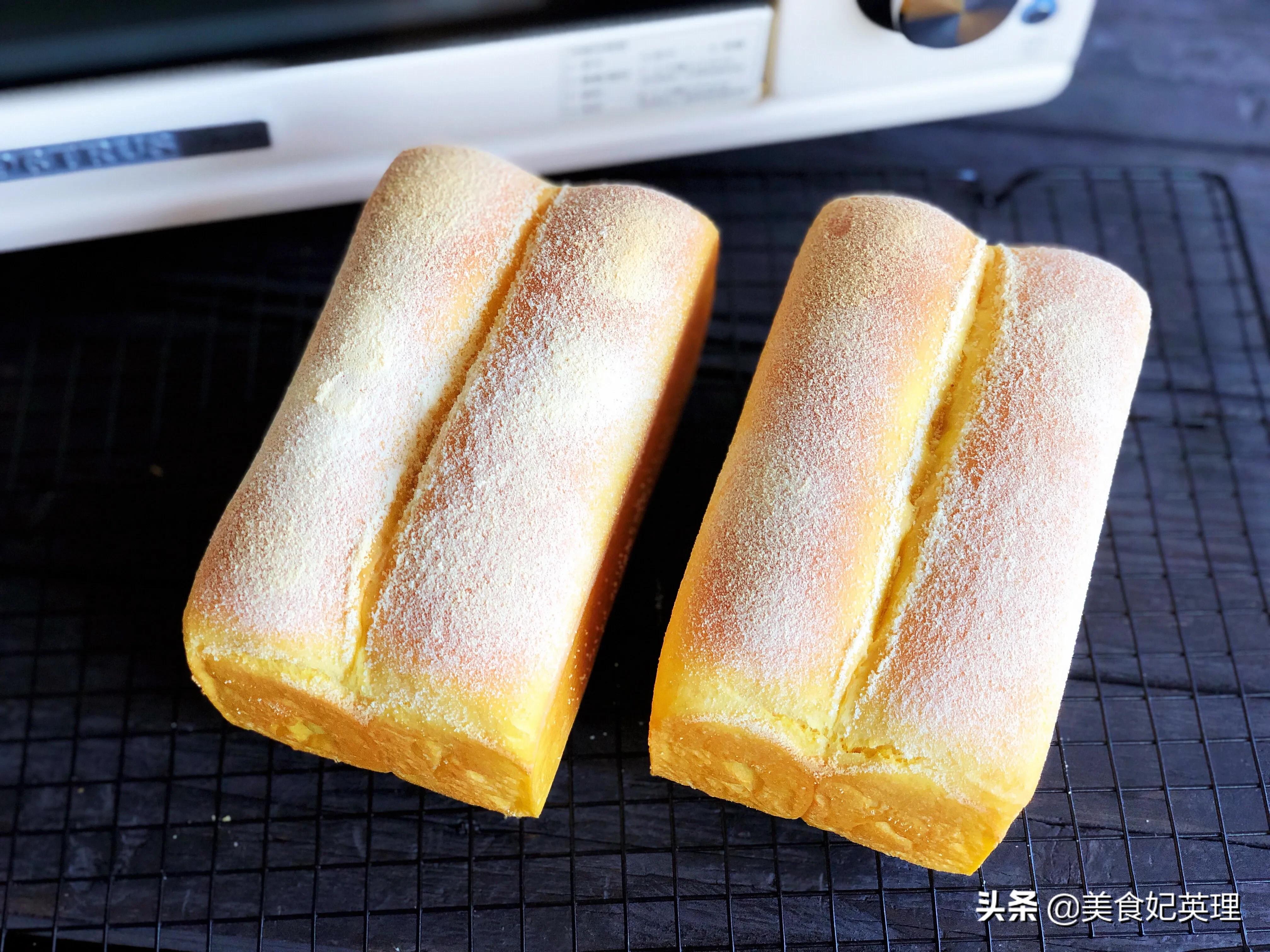 这面包不放色素却能金灿灿，香软异常特好吃，没想到竟是用它做的