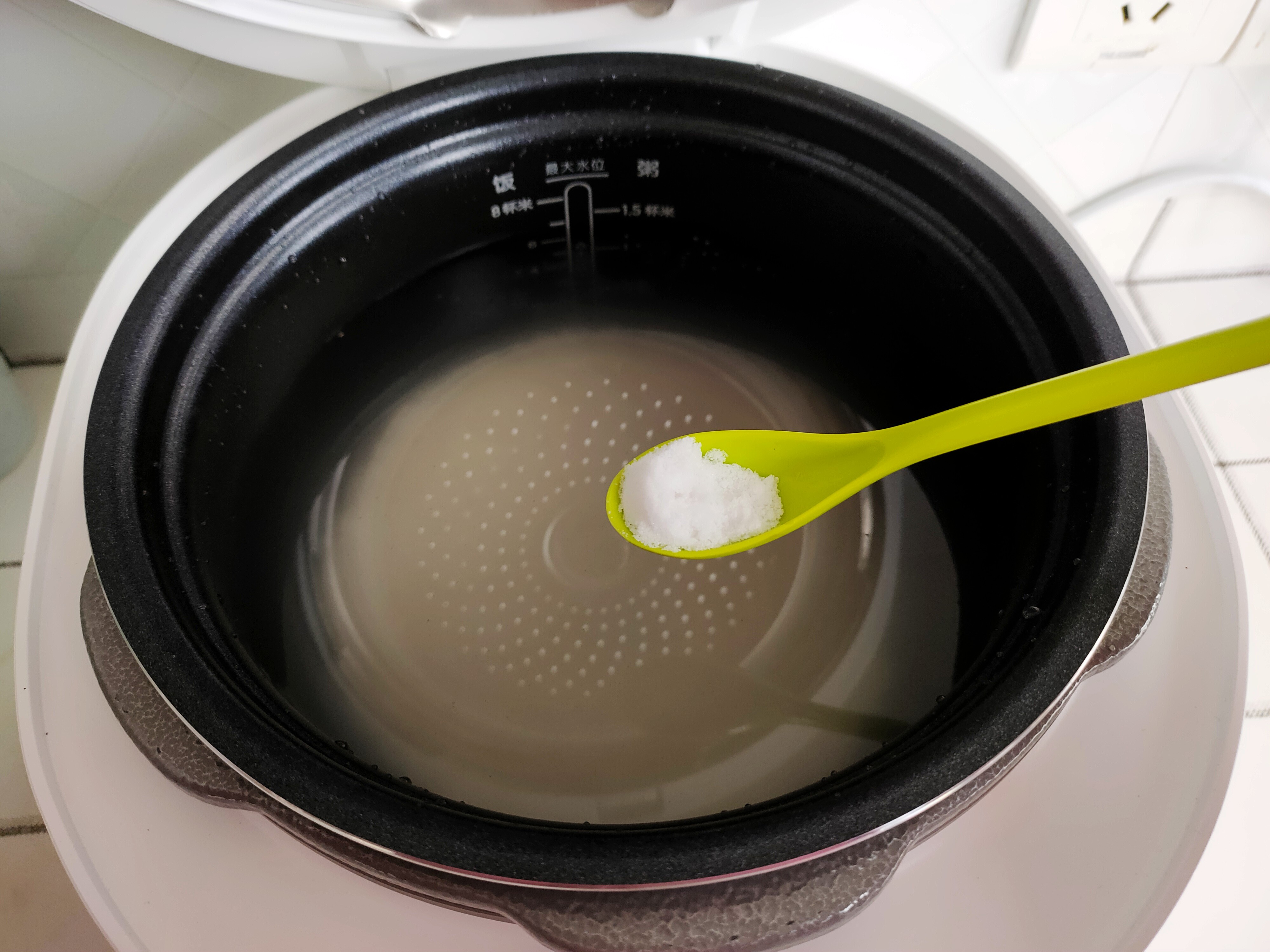 經典廣式牛肉粥的做法，只需10分鐘，肉嫩粥滑