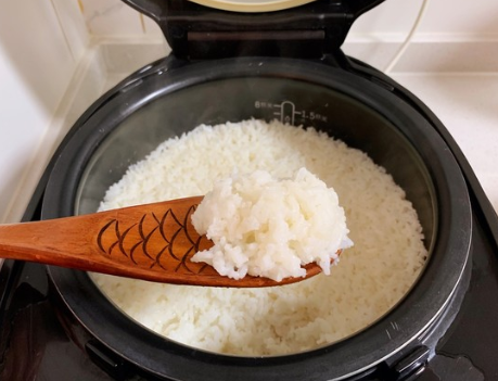 图片[5]-蒸米饭时别只会泡米多加3步米饭香味足软又亮颗粒分明-起舞食谱网