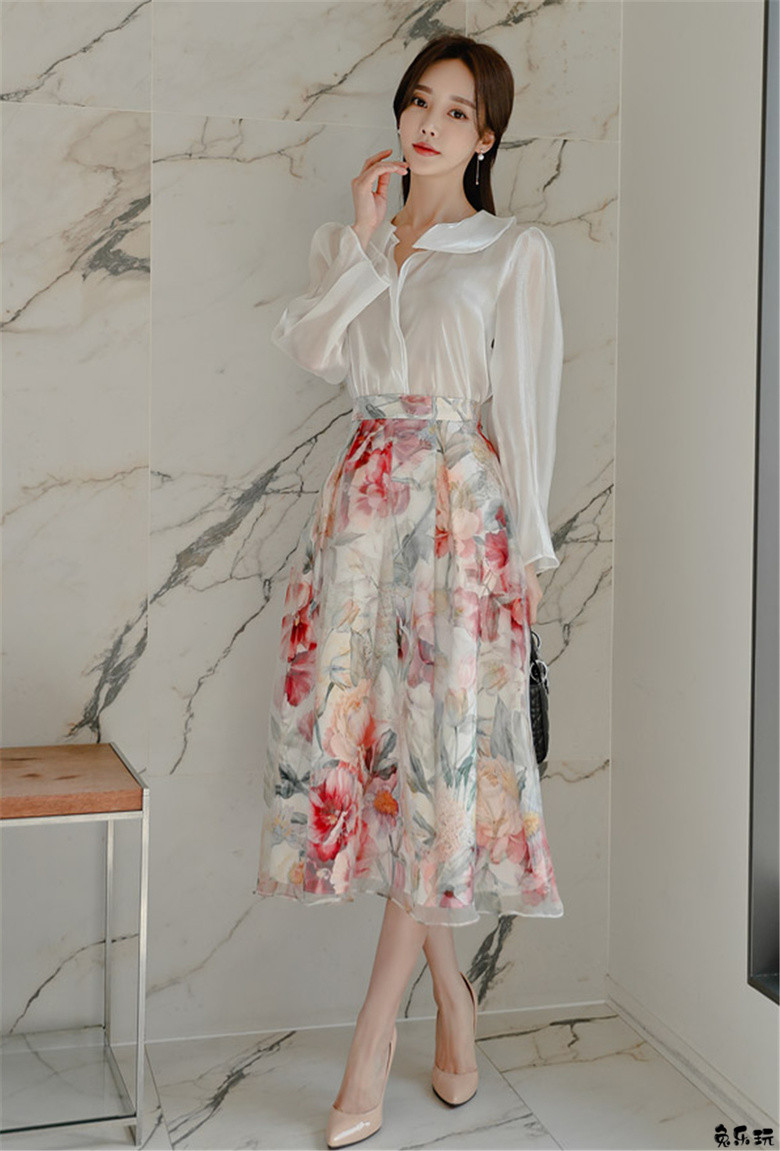 孙允珠：蜜沁娇蕊红菱雪纺婉约公主裙