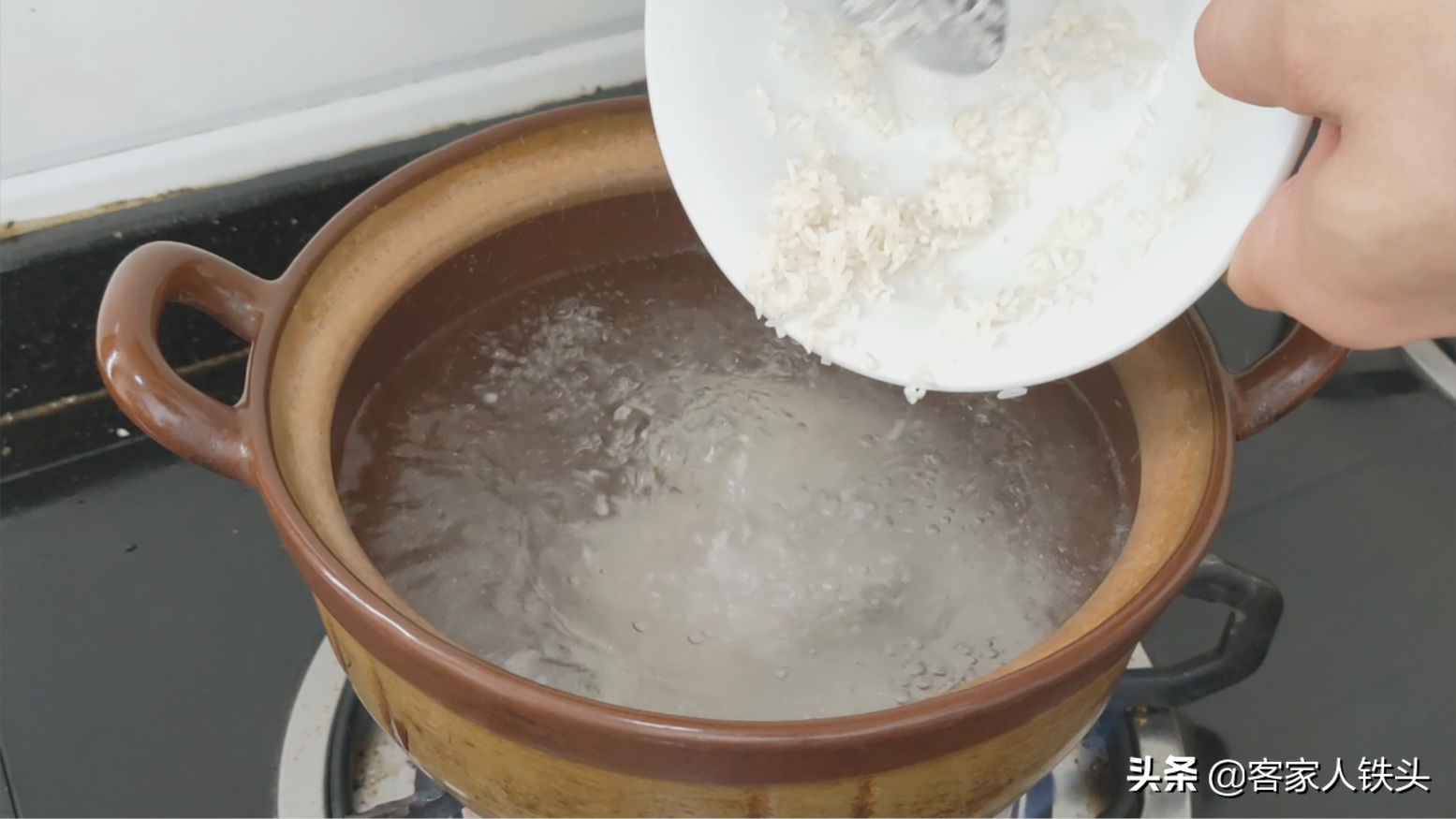 广东特色早餐吃法，天冷最适合吃，鲜香顺滑营养，一周吃3次不腻