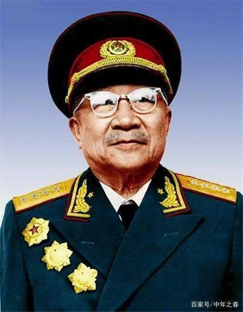55年十大将中不领大将薪金的有哪几人？