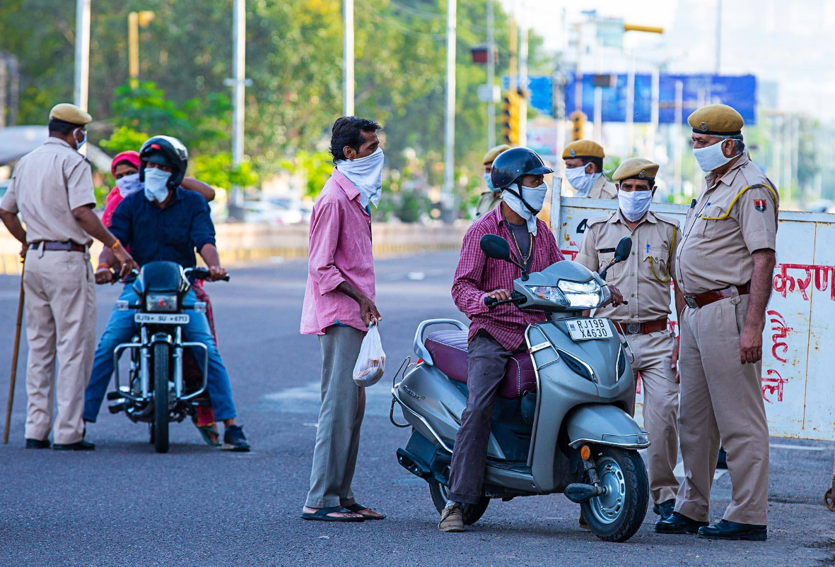 国际视野丨印度传来坏消息，最大贫民窟已沦陷，穷人该何去何从？