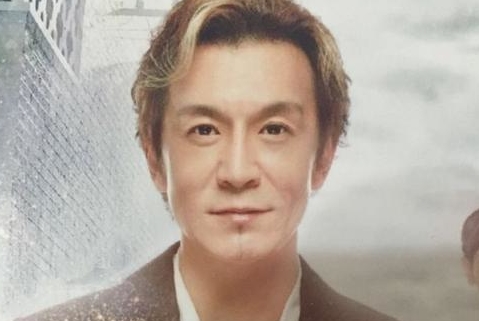 2018年，李咏留下遗言：别把我的遗体运回国！冯