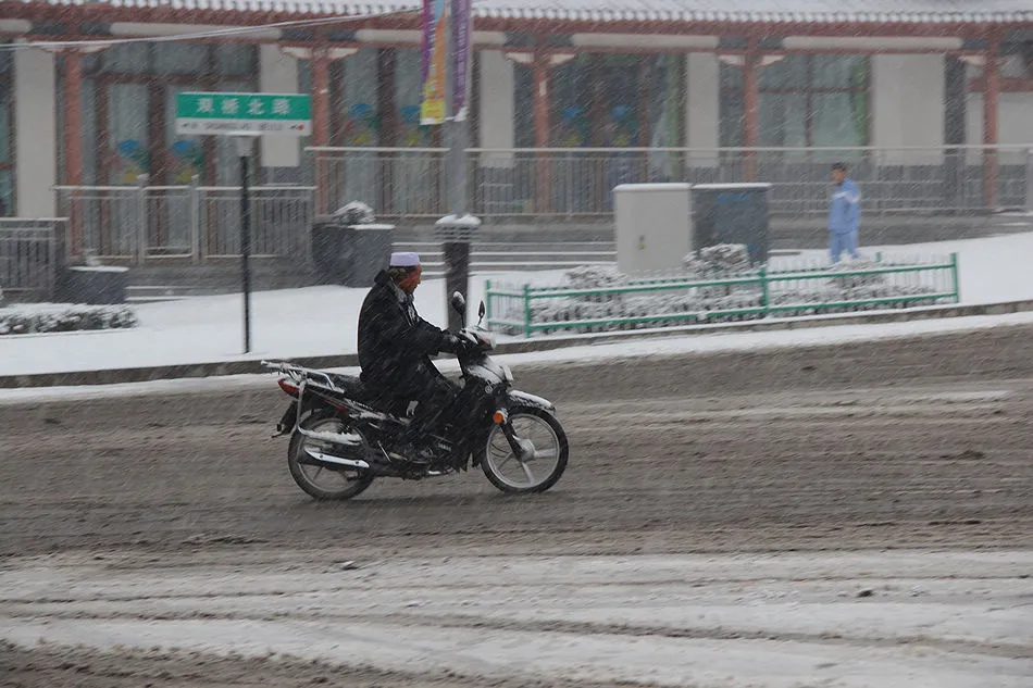 炎炎夏日，送你一组冰雪图片降降温