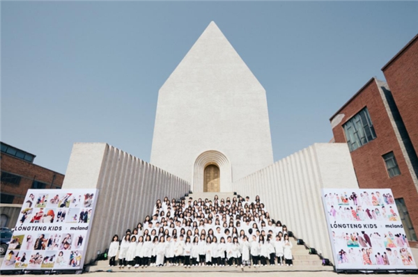 meland联合打造国际儿童时装周，大牌云集，全新定义“亲子社交”