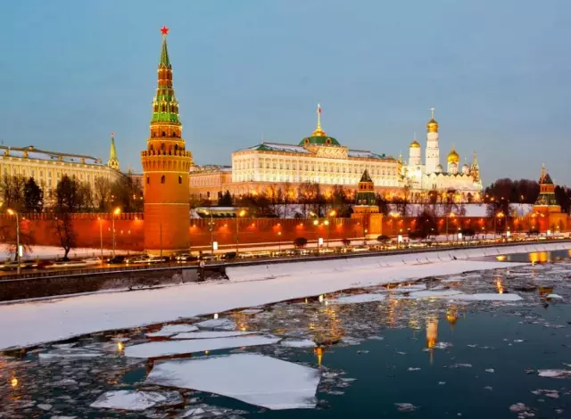 战斗民族俄罗斯是怎么过冬的？衣食住行告诉你