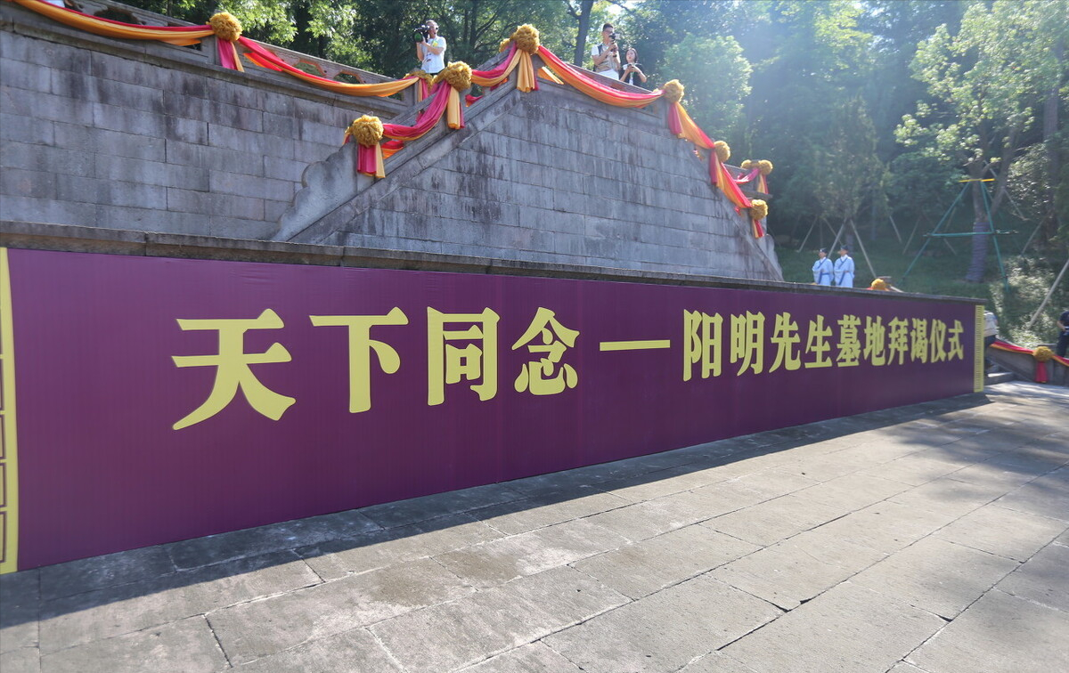 寻找到人生的这三样法宝，远离人生中的恨怨怒，活出精彩人生