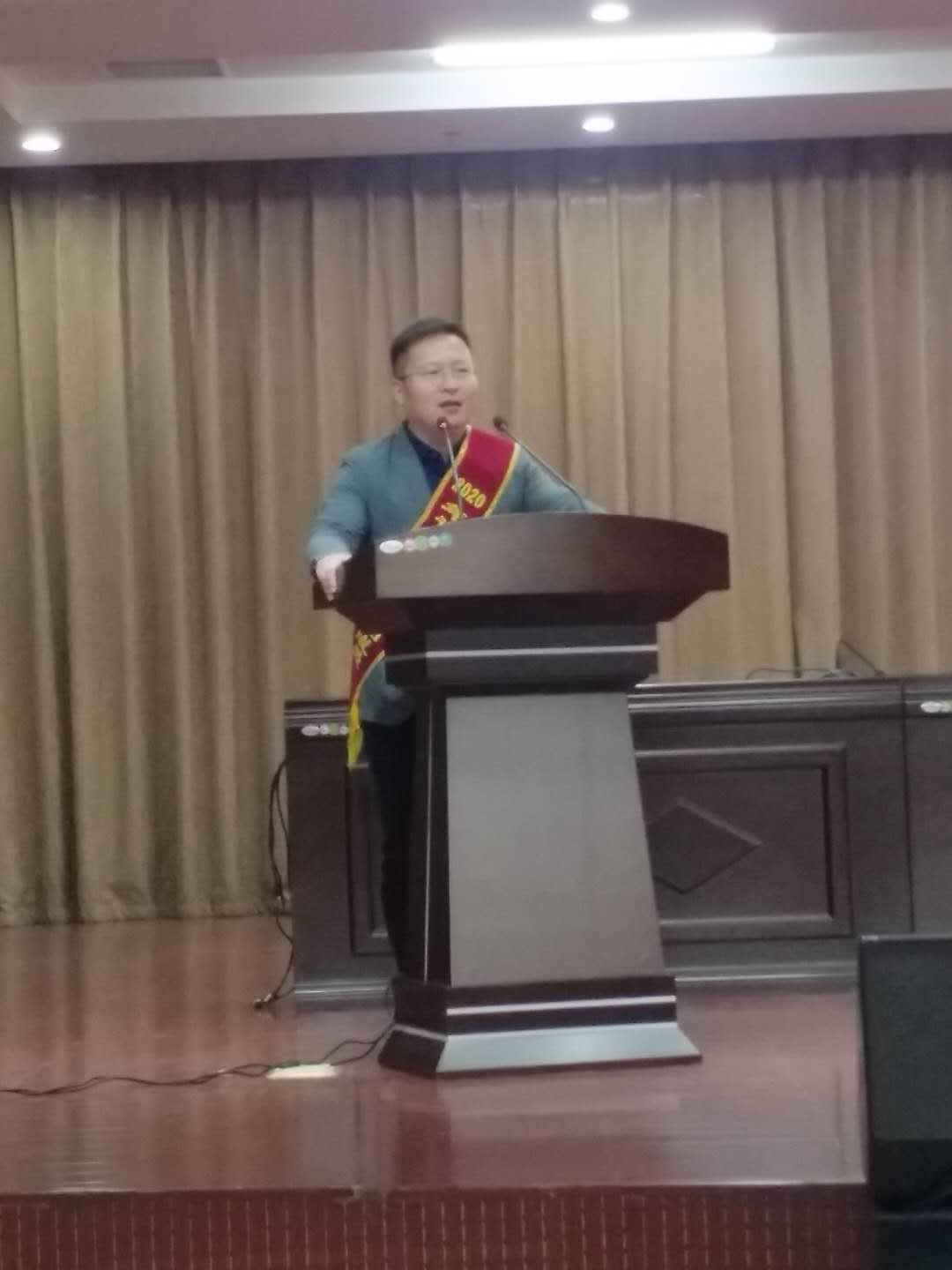 她照亮我的生活