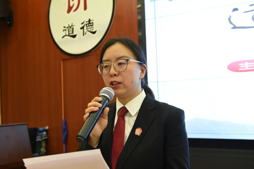 「教育整顿」麒麟区检察院:道德讲堂学模范 法治精神永流传