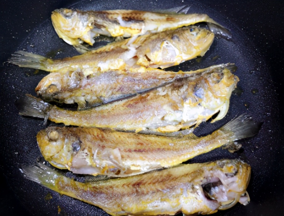 图片[4]-蒜烧黄花鱼的做法步骤图 顺时而食更健康-起舞食谱网