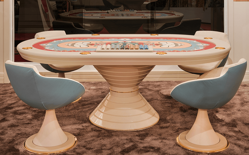 挥金如土的有钱人，喜欢在家玩什么？