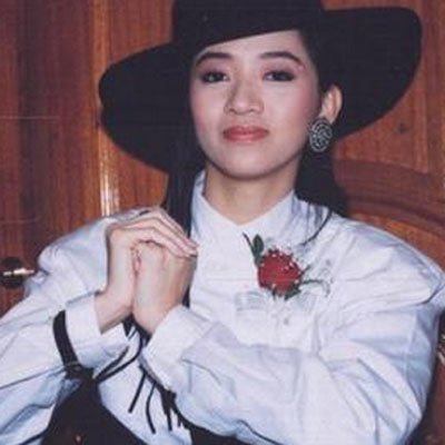 28年前的夏天，黄朗维怒甩梅艳芳耳光，谁知当晚就被“教训”