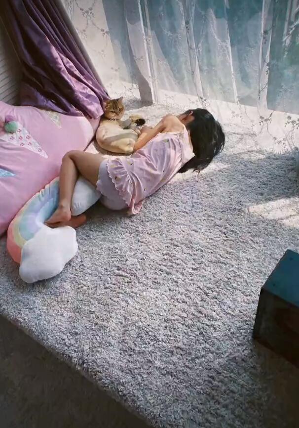 李小璐2020年终笔记，晒父母和女儿，秀闺蜜，只字不提贾乃亮