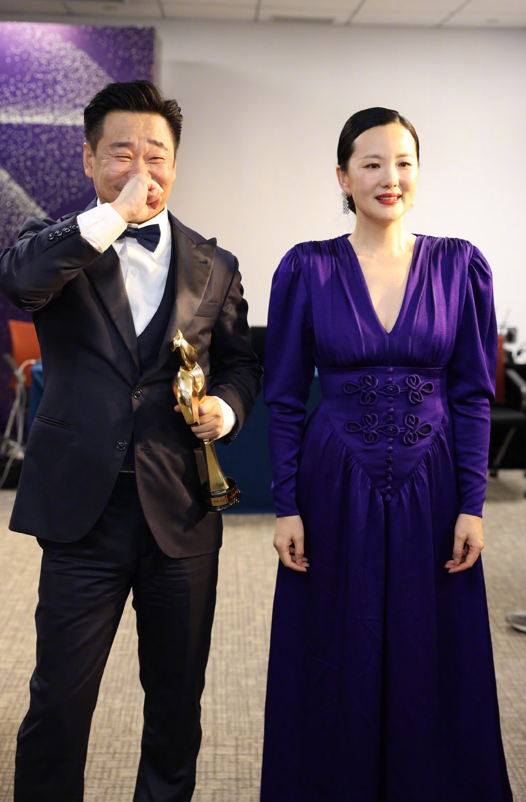 咏梅夺得最佳女主演！人到中年依旧活出自己的姿态，网友：我酸了