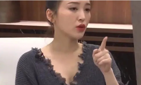 金莎再次回应章子怡点评：是不爽和愤怒！直言