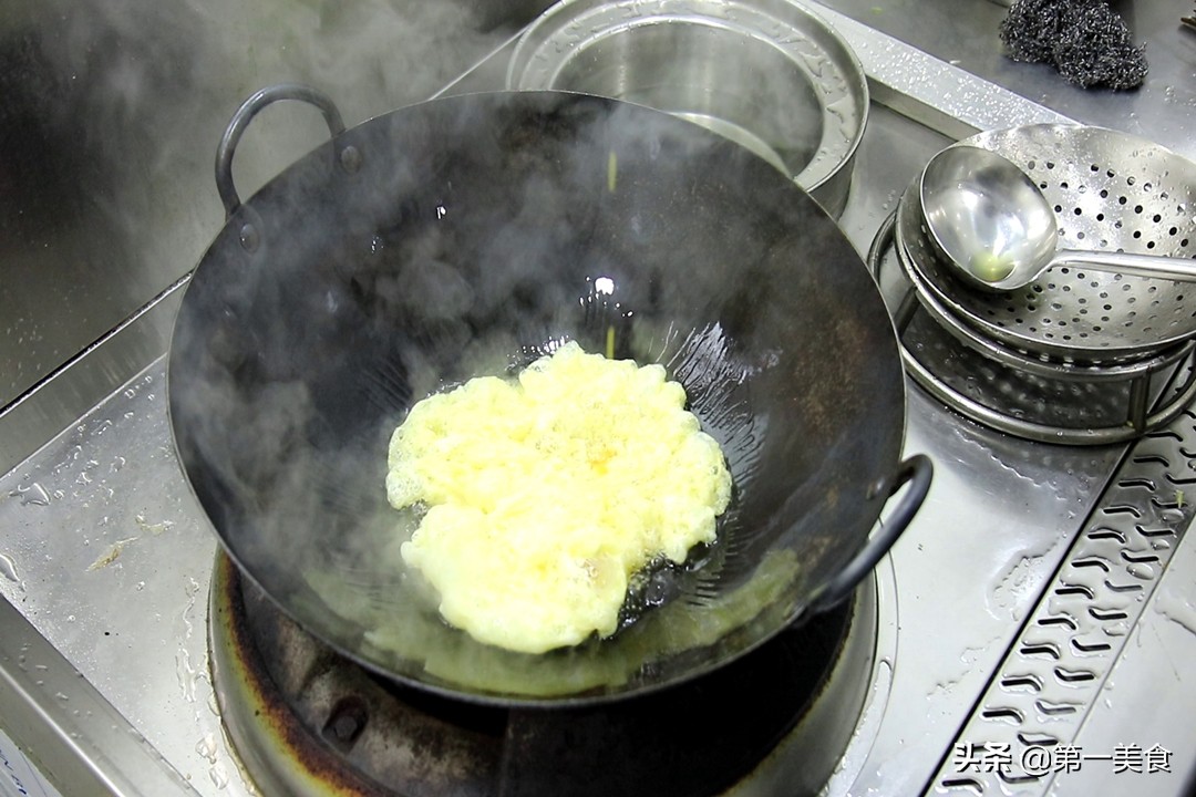 图片[6]-蒜黄炒鸡蛋做法步骤图这2种食材是绝配！大火一翻、2分钟出锅-起舞食谱网