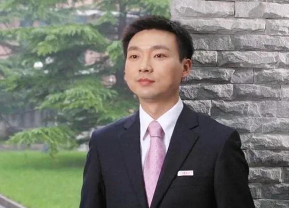 没房、没车、没孩子，康辉与老婆结婚多年，恩