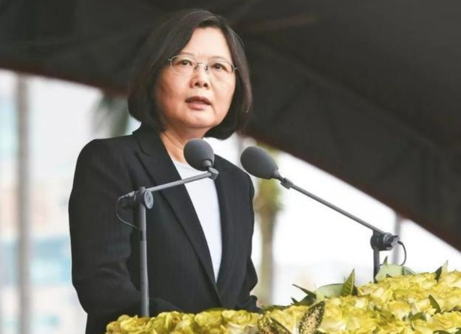 資深台媒體人控訴蔡英文�博士論文不存在�，百人旁聽惹眾議丨海峽兩岸