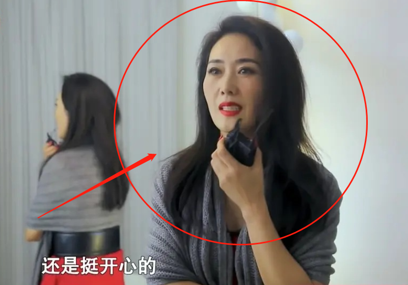 《乘风破浪》上线后，大家都在关注黄圣依，刘