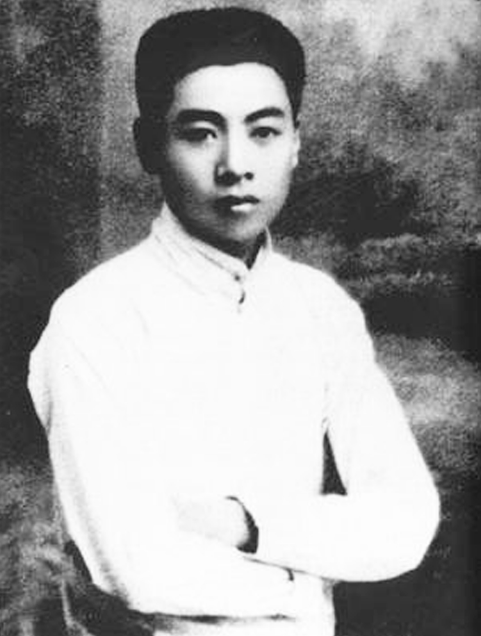1937年，周恩来劳山遇刺，副官陈友才扮替身牺牲，死时身中20刀