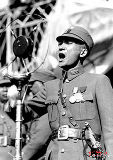 国民党上将张治中，建国后担任国防副主席，为