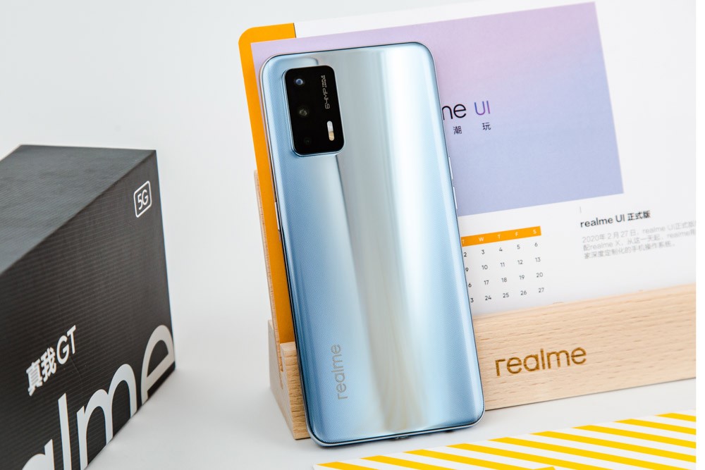 ȫ��ս�񲻸�GT֮����realme ����GT�������