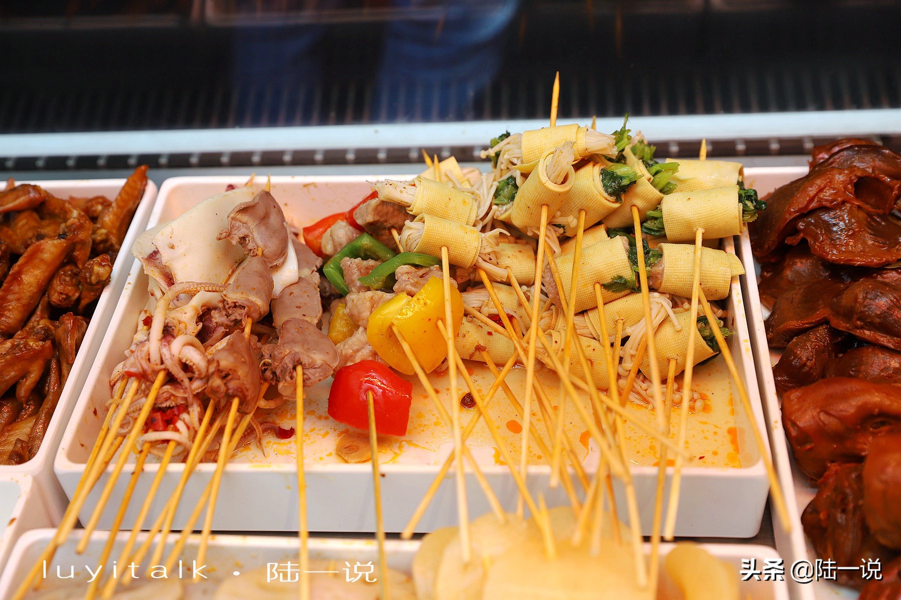 鸭舌50克近16元，我没控制住，要了3鸭头、5鸭翅、8鸭掌、16鸭舌