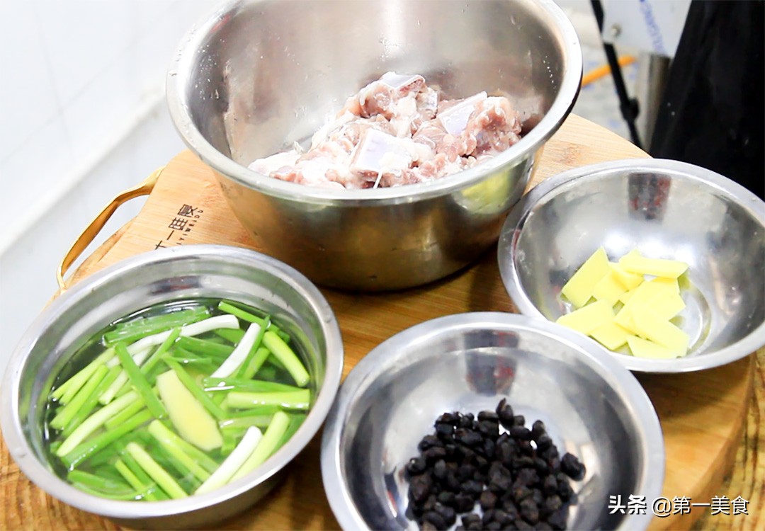图片[6]-厨师长分享清蒸“豆豉排骨” 软烂入味 豆豉味浓 值得收藏-起舞食谱网