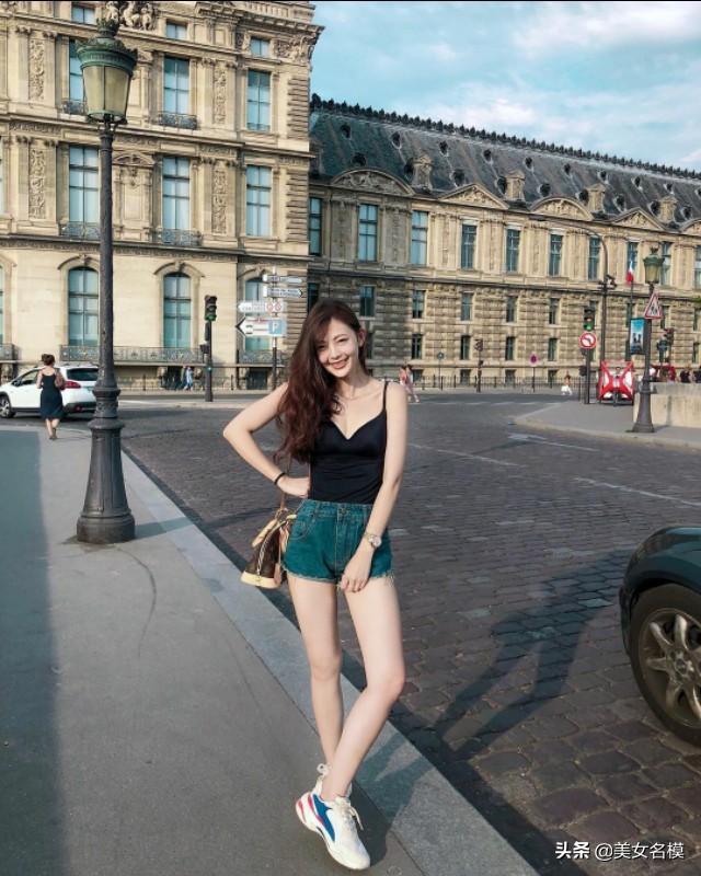 吊帶衫牛仔短褲，夏日最清涼又時髦的穿搭！