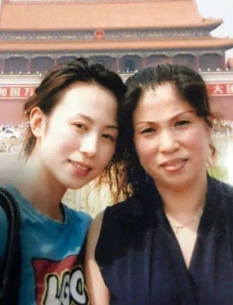 马丽：27岁成名，36岁嫁小10岁丈夫，因一部电影与沈腾避嫌6年