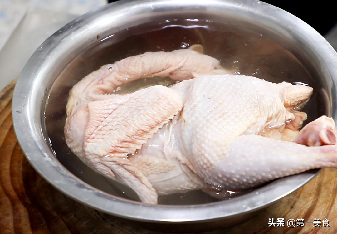图片[2]-清蒸小公鸡做法 一腌一蒸2种吃法 咸香入骨 越吃越香-起舞食谱网