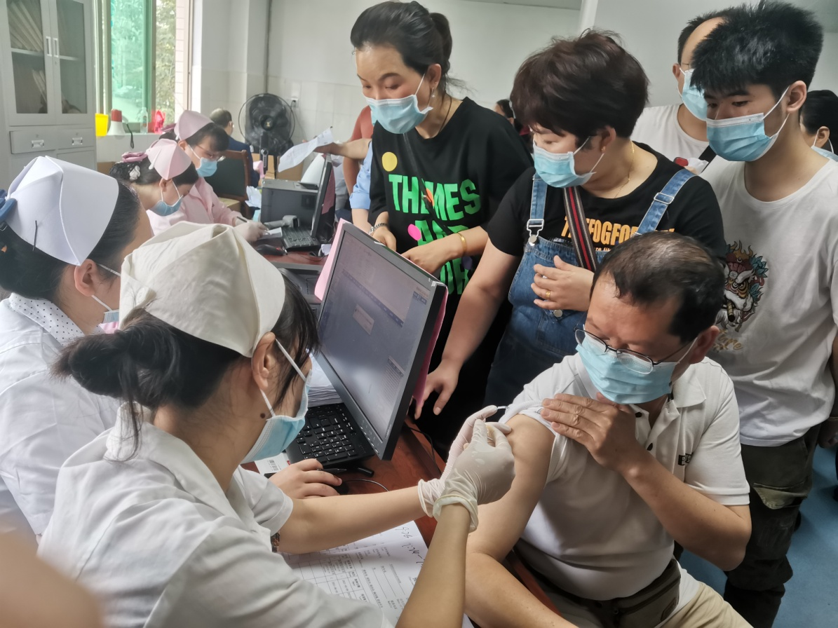 隆回县中医医院正式开启新冠疫苗第二剂次接种工作