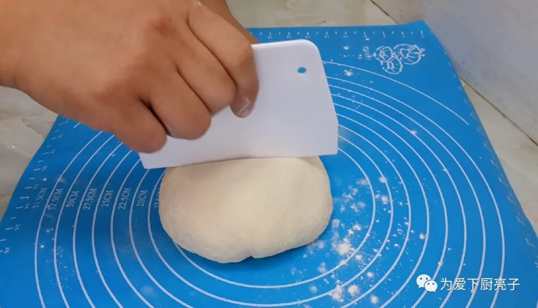 油條這樣做太好吃了，筷子夾一下，鬆軟又香甜，比吃麵包還舒服