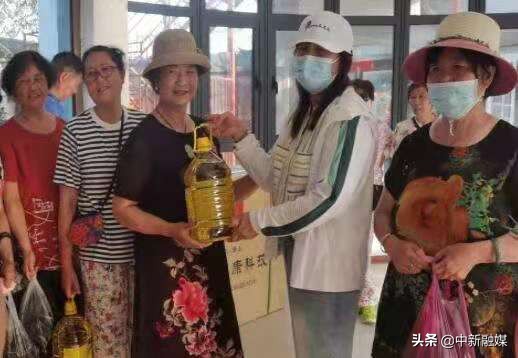 河南开封：物业服务暖人心 居民点赞笑开颜