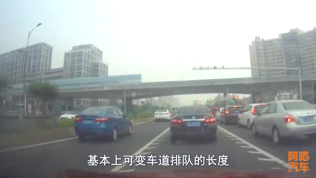 大家為什么都這么怕走可變車道？是被罰怕了嗎？喵哥親自實車教你