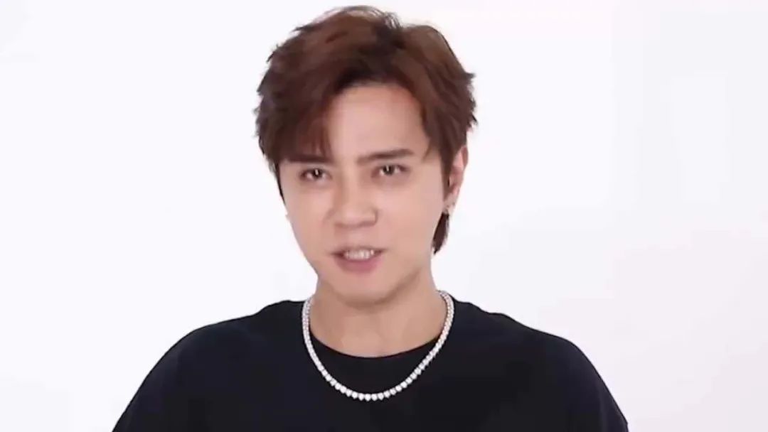 罗志祥：关你屁事，隔空回应点赞性感照