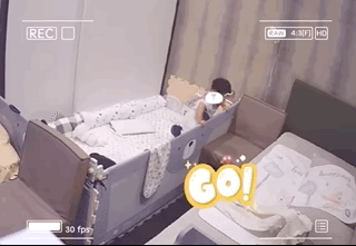 安以轩一岁一个月儿子玩“越狱”，翻床身手敏捷，被指是惯犯