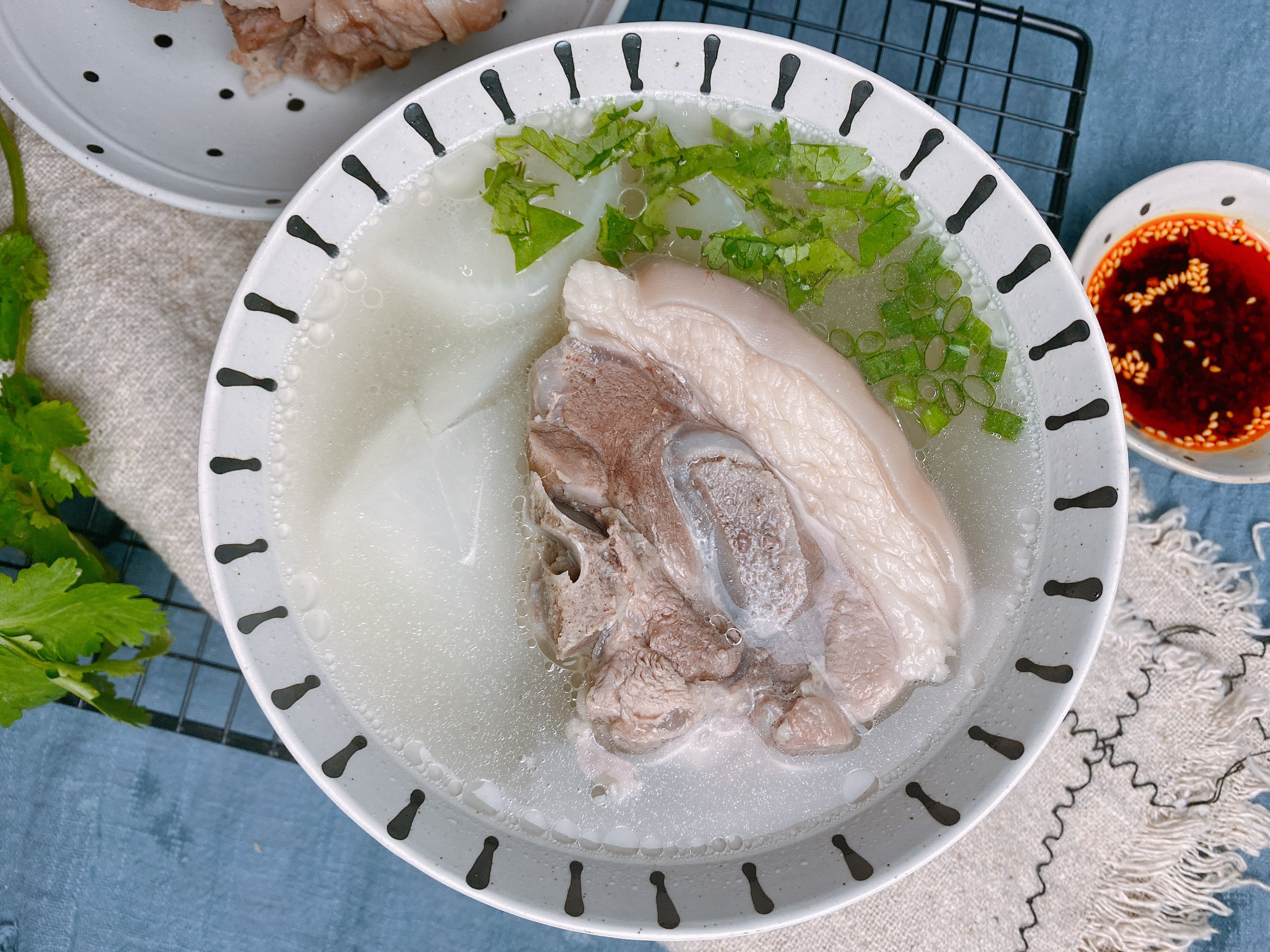 冬至炖羊肉汤，记住“1不3要”的窍门，羊肉汤不发黑，味道鲜美