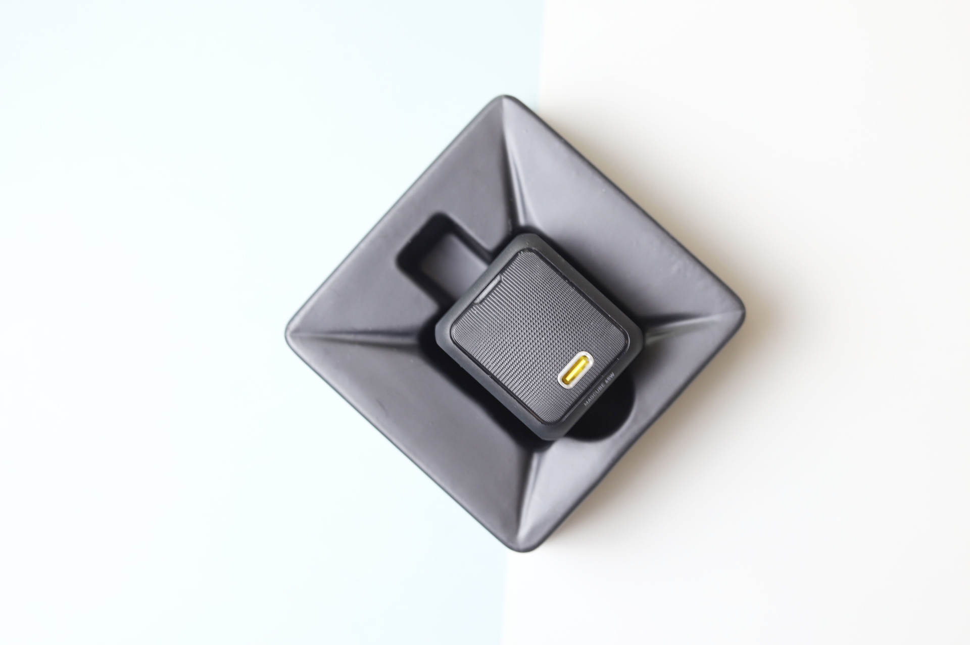 Aohi Magcube 65W氮化镓充电头评测：小体积大功率，笔电充的蹭蹭的