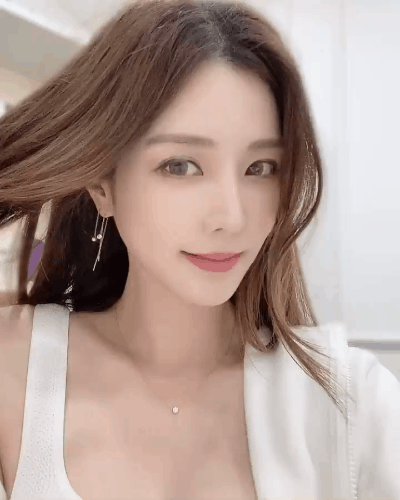 韩国火辣版 女巫 堪称极品的身材和颜值 资讯咖