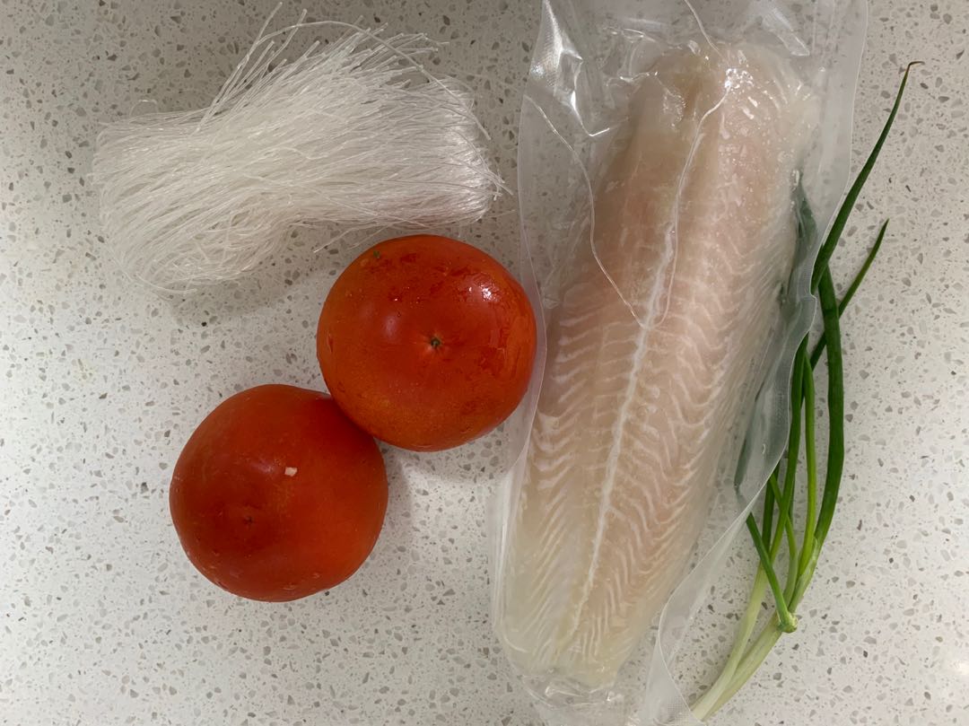 图片[4]-龙利鱼粉丝番茄汤做法步骤图低脂营养又美味不愁家人没胃口-起舞食谱网