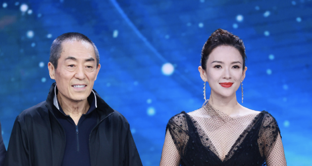 章子怡深夜晒与儿女亲吻照，忙到忘记吃月饼，在线辟谣拍《无名》