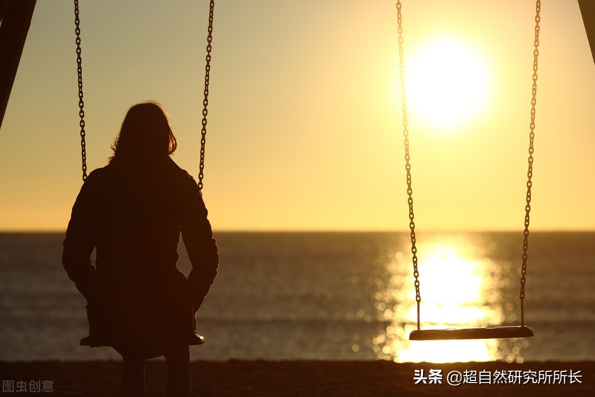 一位法國老人的外星之旅，帶回了一切未解之謎的終極答案