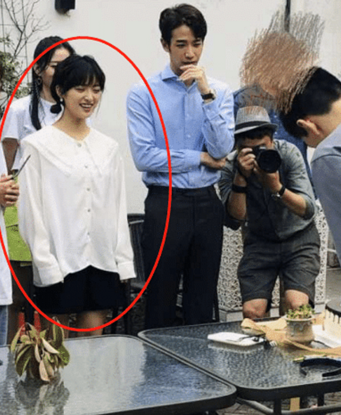 沈月暴瘦后多不上镜？生图是大家闺秀，镜头前