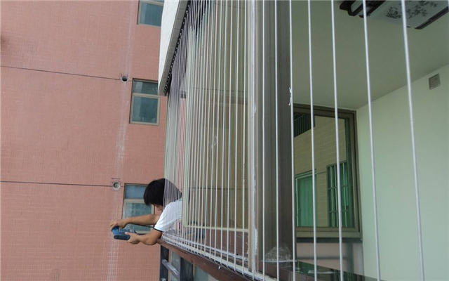 高层住宅物业不允许装防盗网 改装隐形防盗网没话说了