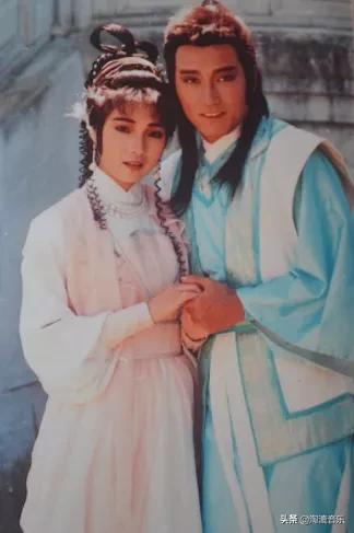 周星驰青梅竹马的街坊,嫁给最帅“杨康”,这个女人真如此好命?