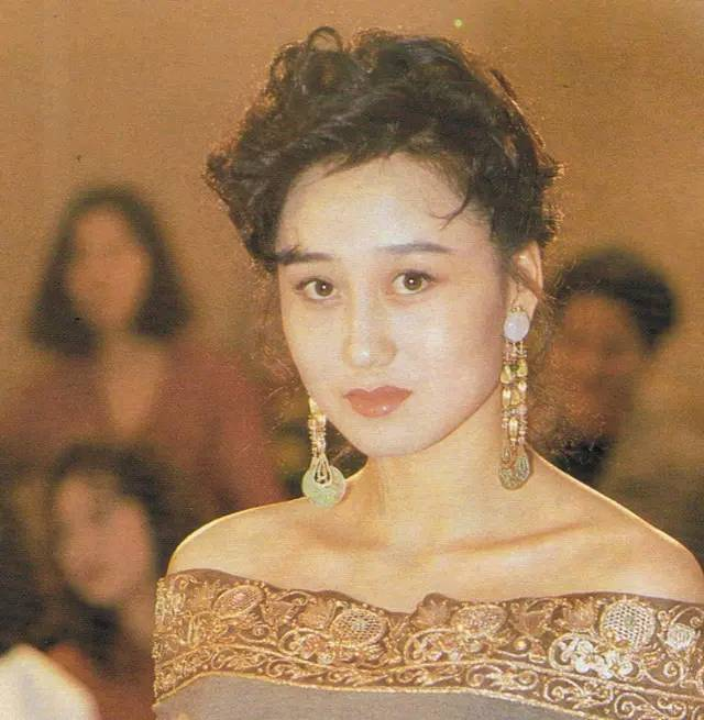 利智年轻时，气质秒杀张曼玉钟楚红，难怪李连