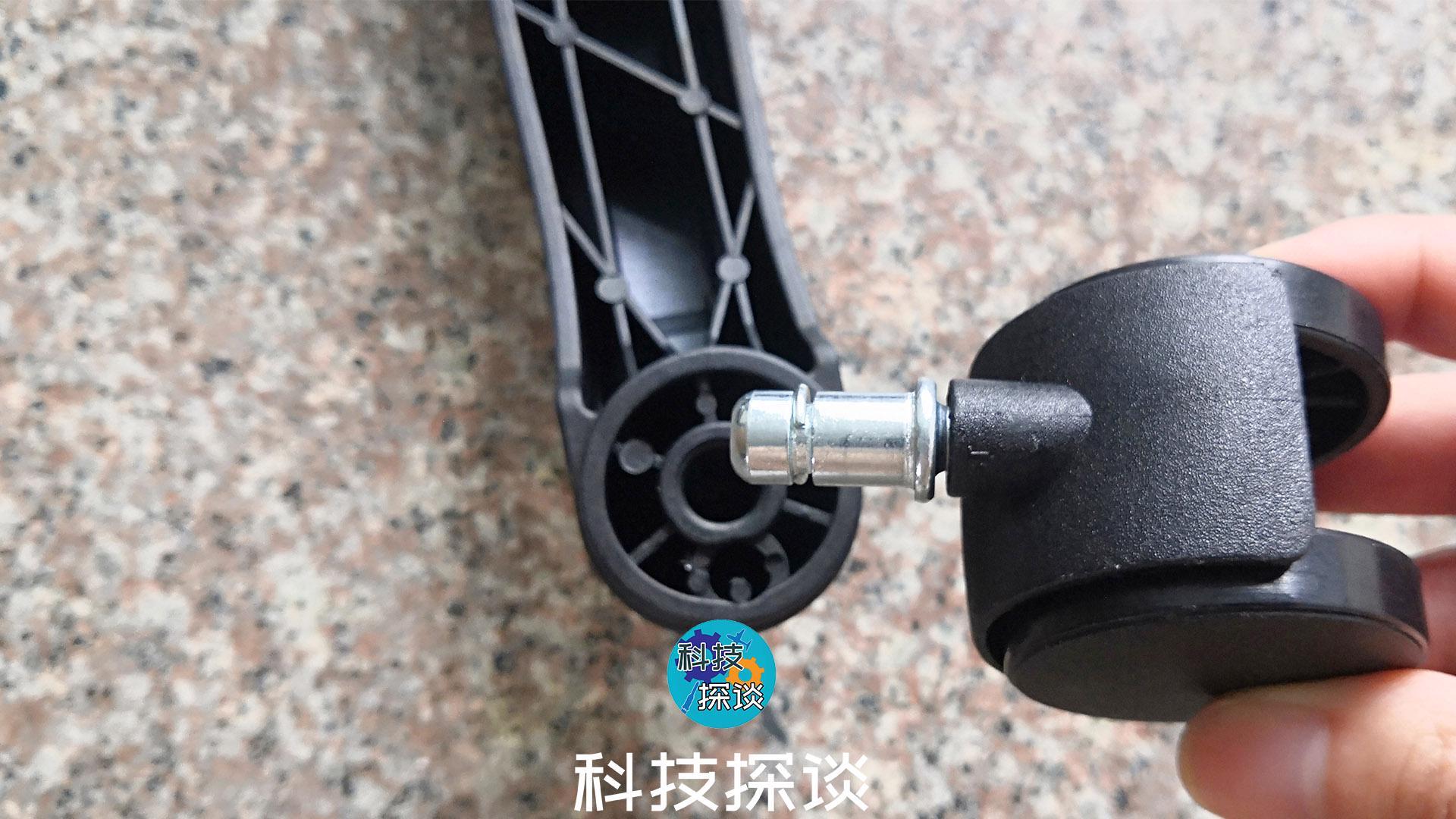 家用办公小助手，UE简易人体工学椅帮你辅助坐姿，让坐更舒服
