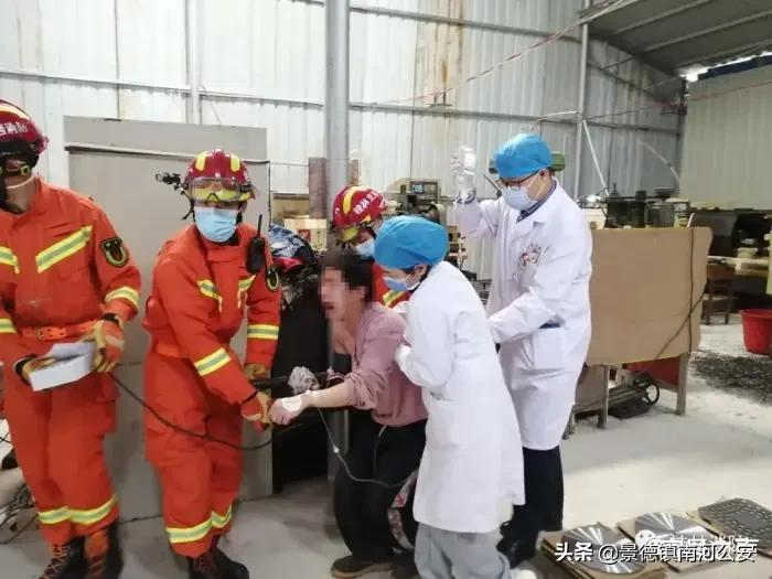 一小伙手臂被搅碎,现场画面令人心碎